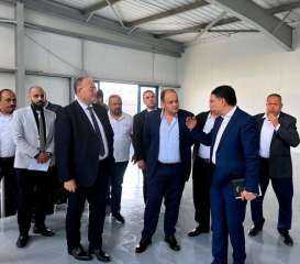 وزير التجارة يتفقد عدد من...