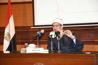 وزير الأوقاف يجتمع بقيادات الأوقاف...