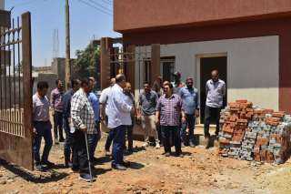 محافظ أسيوط يتفقد محطة رفع...