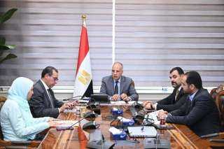 وزير الرى  يتابع ضوابط...