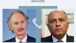 وزير الخارجية يتلقى اتصالاً هاتفياً...