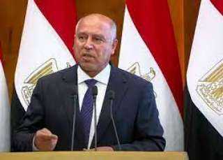 وزير النقل يبحث إنشاء مصنعين...