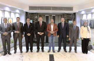 محافظ أسوان يستقبل رئيس الهيئة...