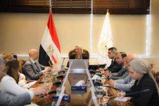 وزيرة البيئة تستقبل ممثلى الشركات...
