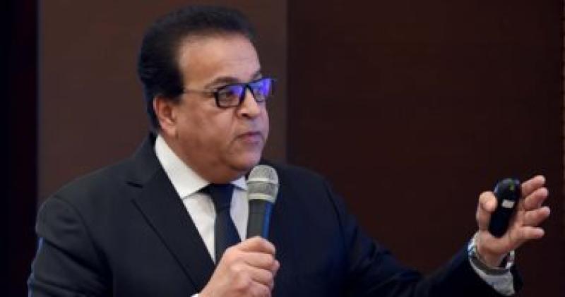 الدكتور خالد عبدالغفار وزير الصحة والسكان