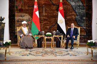 الرئيس السيسى وسلطان عمان يعربان...