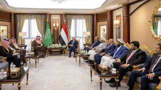 وزير الدفاع السعودي: ندعم الجهود...
