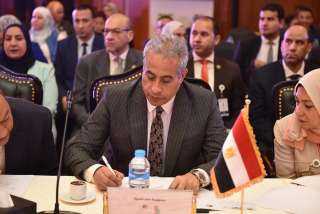 وزير القوى العاملة يشارك في...