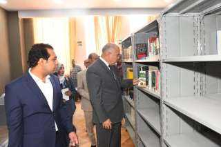 تضم 14 ألف كتاب .....
