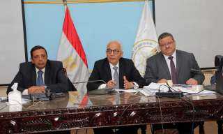 وزير التربية والتعليم يتابع سير...