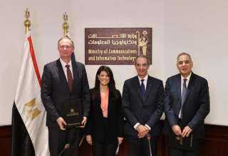 وزير الاتصالات ووزيرة التعاون يشهدان...