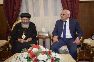 محافظ بورسعيد يلتقي الأنبا تادرس...