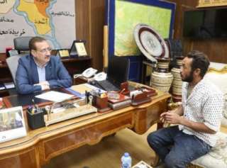 محافظ المنوفية يلتقي أحد الحالات...