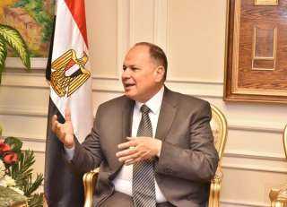محافظ أسيوط يعلن خطة القوافل...