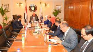 وزير قطاع الأعمال يبحث مع...