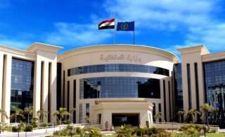 إتخاذ الإجراءات القانونيـة حيـال 7...