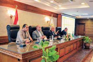 محافظ الجيزة يتابع نسب التنفيذ...