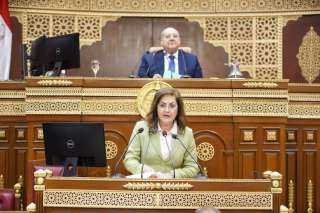 وزيرة التخطيط تناقش تقرير لجنة...