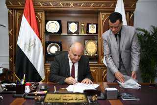 محافظ قنا يعتمد نتيجة الإعدادية...
