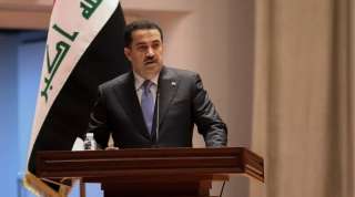 رئيس الوزراء العراقى يصل إلى...