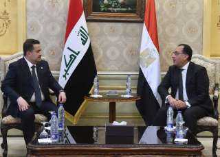 رئيس الوزراء يستقبل رئيس الوزراء...