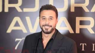 أحمد السعدني يتسلم تكريم خاص...