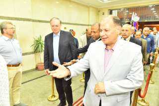 محافظ أسيوط ورئيس وفد الاتحاد...
