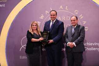 قمة مصر للأفضل تكرم ”رئيس...
