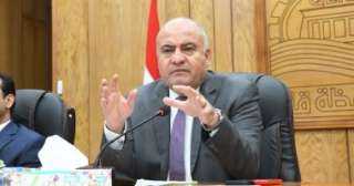 محافظ قنا يتفقد أعمال مشروع...