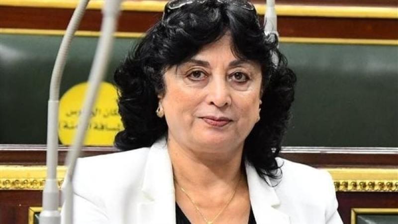 النائبة ميرفت عازر