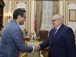 رئيس جامعة القاهرة يستقبل نقيب...