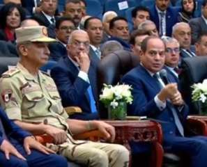 الرئيس السيسي يشاهد فيلمًا تسجيليًا...