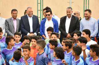 وزير الرياضة يفتتح نادى 6...