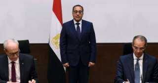 رئيس الوزراء يشهد توقيع مذكرة...