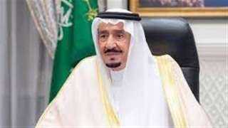 خادم الحرمين يهنئ الحجاج والمسلمين...