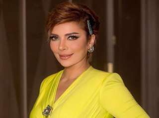 شاهد.. أصالة توجه رسالة رومانسية...