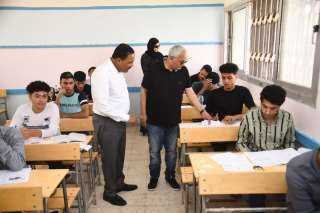 وزير التربية والتعليم ومحافظ مطروح...
