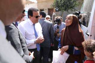 وزير الصحة يتفقد مقر حملة...