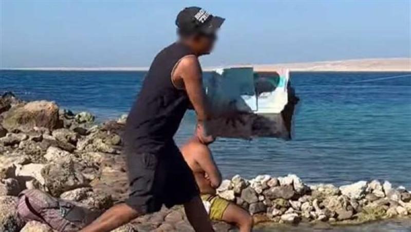واقعة إلقاء كسر زجاج في البحر
