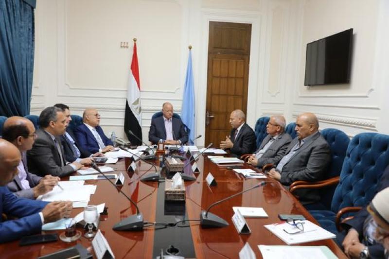 محافظ القاهرة يشدد على ضرورة تكثيف الحملات الرقابية