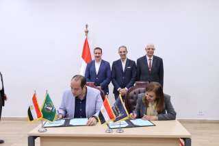 وزير الاتصالات يشهد توقيع مذكرتى...