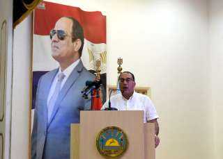 رئيس الوزراء يستعرض موقف تنفيذ...