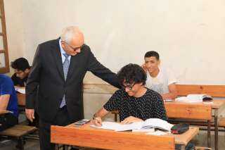 وزير التربية والتعليم يختتم جولاته...