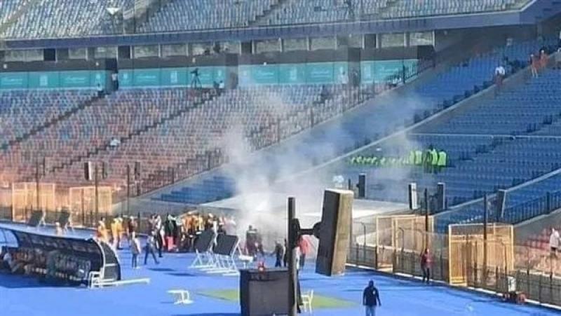 حريق في وحدة تقنية الفيديو قبل انطلاق مباراة القمة