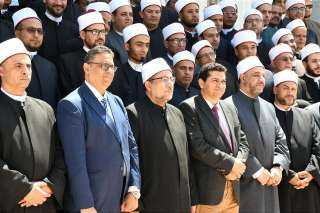 وزير الأوقاف يجتمع بقيادات الأوقاف...