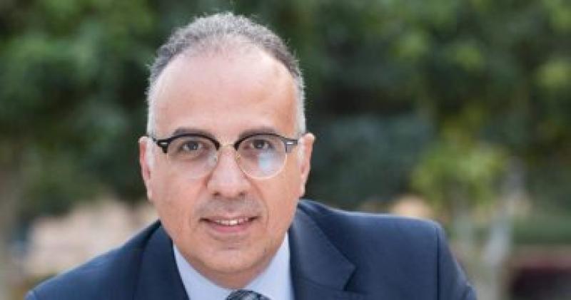 وزير الموارد المائية والرى