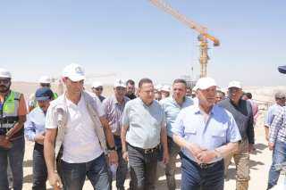 وزير النقل يتفقد مواقع العمل...