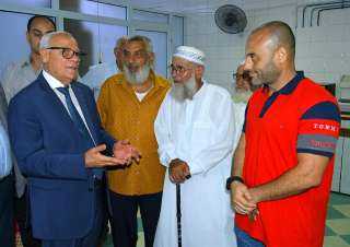 محافظ بورسعيد يتفقد عددا من...
