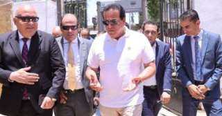 وزير الصحة يتفقد أعمال الإنشاءات...