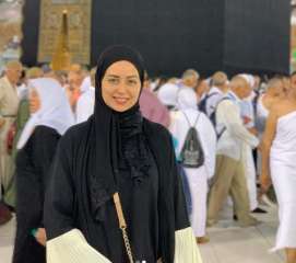 شاهد.. هبة مجدي تؤدي مناسك...